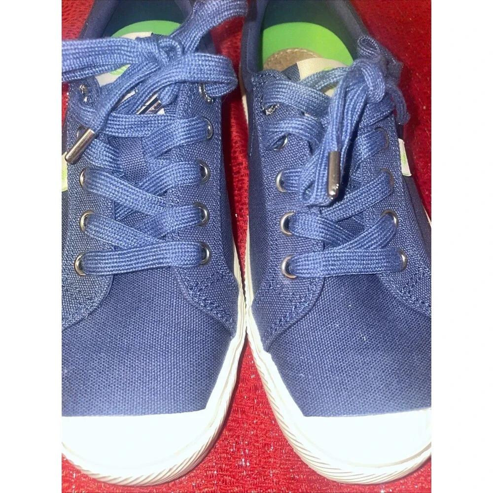 Cariuma Sneaker Size 8 Women 6.5 Men Navy